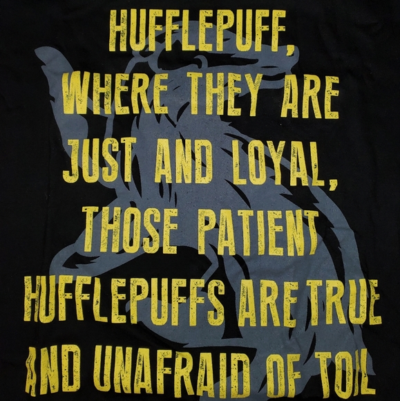Harry Potter tshirt HUFFLEPUFF - Picture 2 of 4